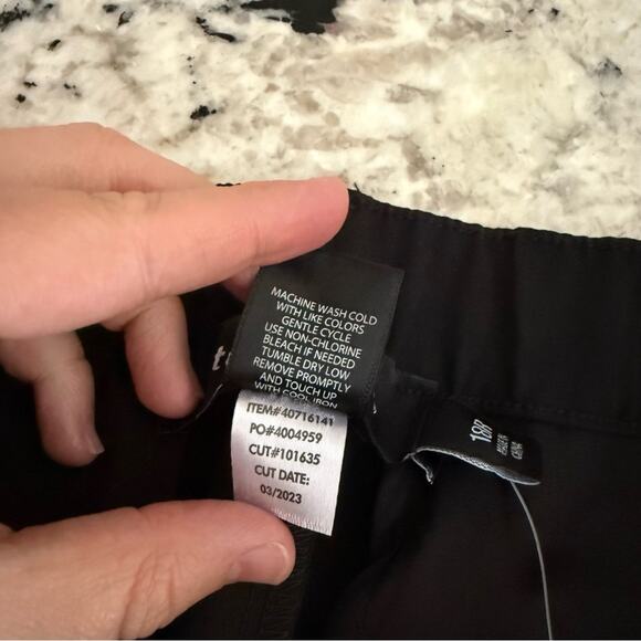 Torrid Black Wide Leg City Twill High Rise Pant 18R NWT 40740016 - Picture 14 of 15